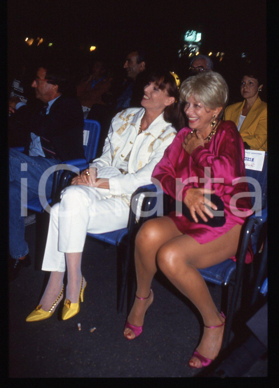 35mm vintage slide* 1990ca ROMA - Sandra MILO e Elsa MARTINELLI (4)