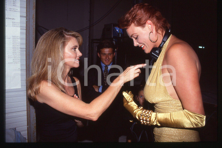 35mm vintage slide* 1992 PREMIO TV - Olivia NEWTON-JOHN e Brigitte NIELSEN (3)