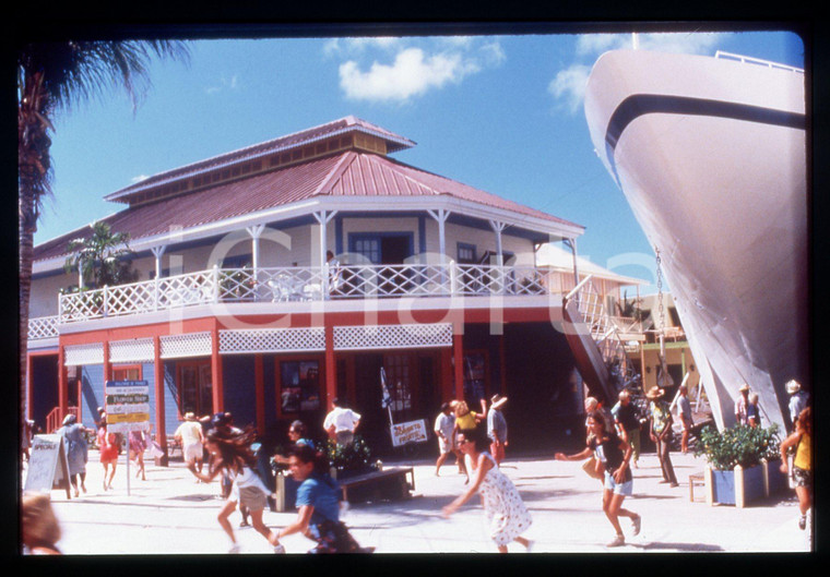 35mm vintage slide* 1997 SPEED 2 CRUISE CONTROL Regia Jan DE BONT - Una scena