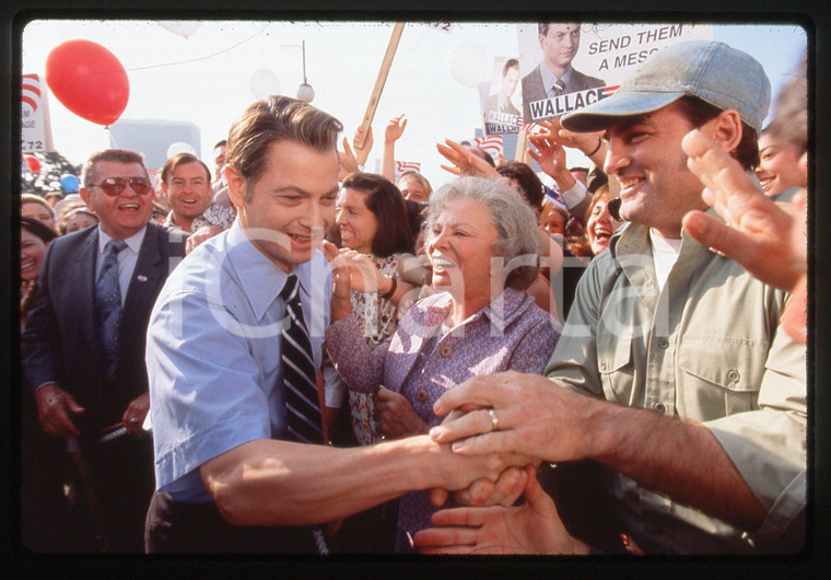 35mm vintage slide* 1997 GEORGE WALLACE Gary SINISE in una scena del film tv (8)