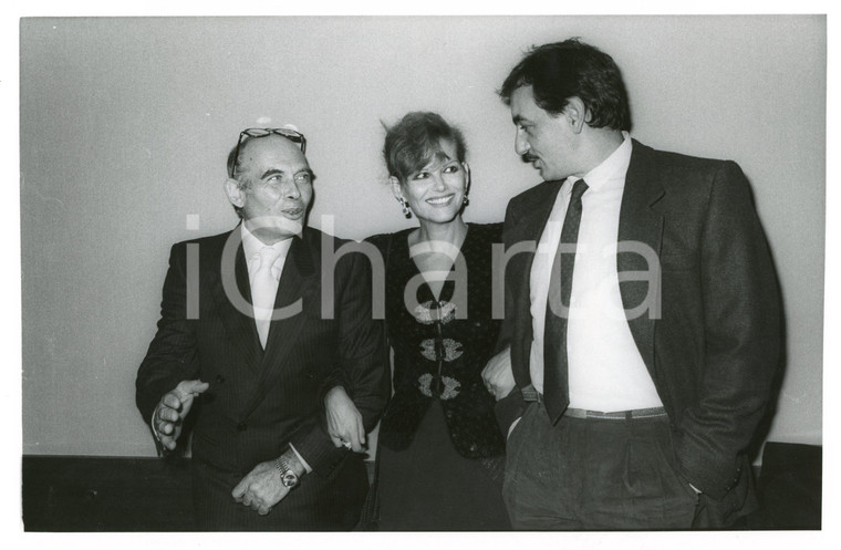 1985 ca CINEMA Claudia CARDINALE con il marito Pasquale SQUITIERI *Foto 24x18