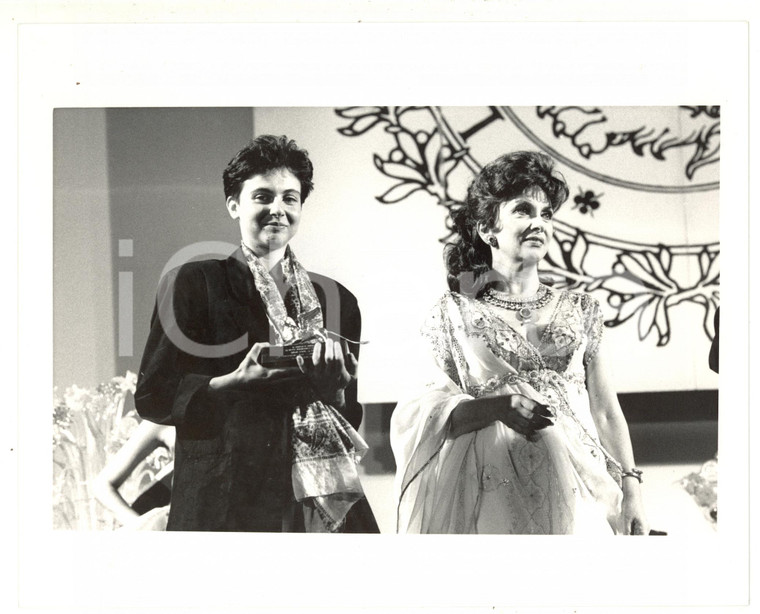 1988 VENEZIA Mostra del Cinema Gina LOLLOBRIGIDA alla consegna del Leone d'Oro