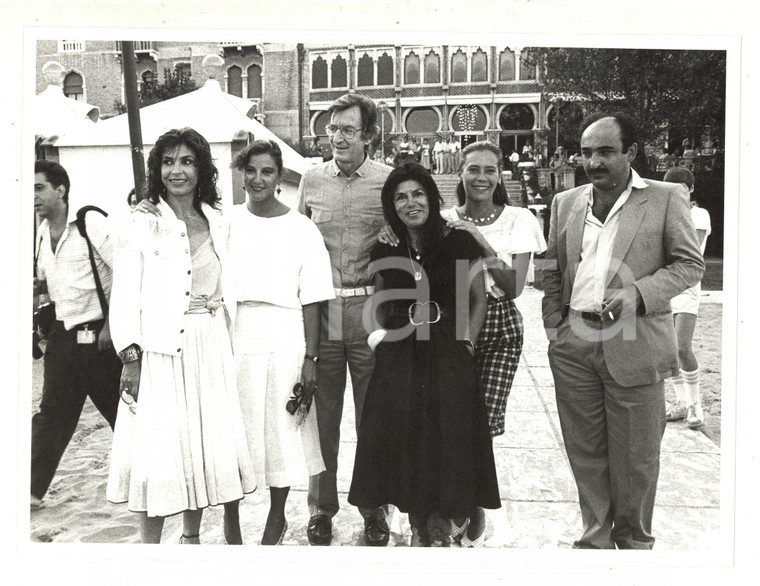 1985 VENEZIA Mostra del Cinema - Carlo LIZZANI con il cast di "Mamma Ebe" (1)