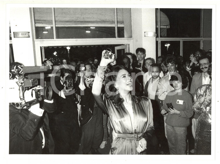 1986 CANNES Festival del Cinema - Maruschka DETMERS tra i fotografi - Foto 24x18