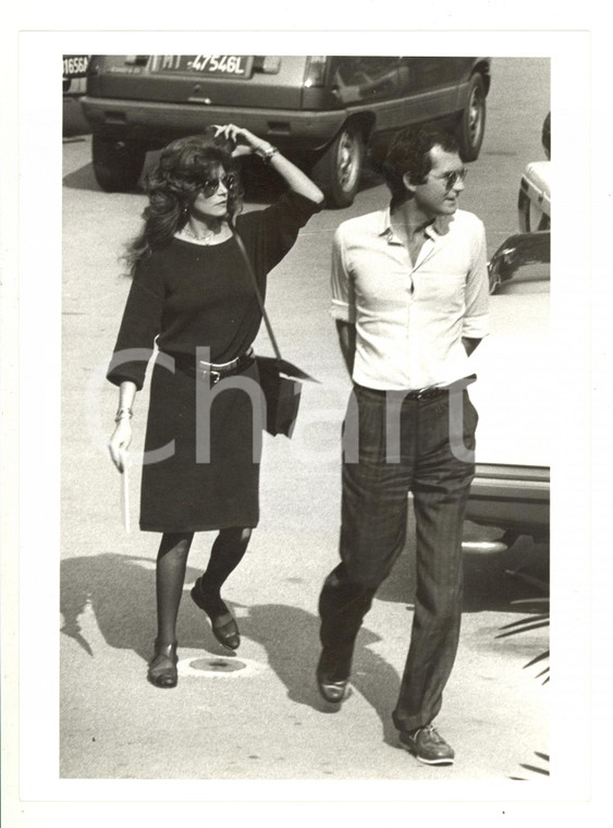 1985 ca MILANO COSTUME - MILVA e Massimo GALLERANI - Foto 18x24 cm