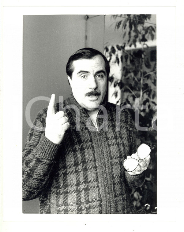 1985 ca COSTUME ITALIA Ritratto di Carlo GIUFFRÉ (1) - Foto 18x24 cm 