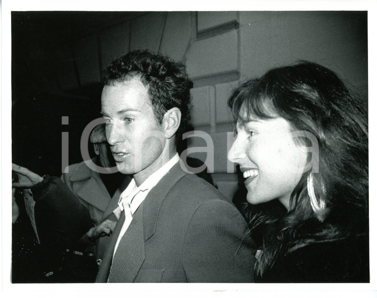 1988 CINEMA Ritratto di John McENROE con la moglie Tatum O'NEAL Foto VINTAGE