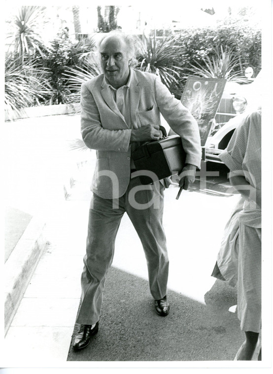 1985 ca CANNES Festival del Cinema - Michel PICCOLI all'arrivo - Foto 18x24 cm