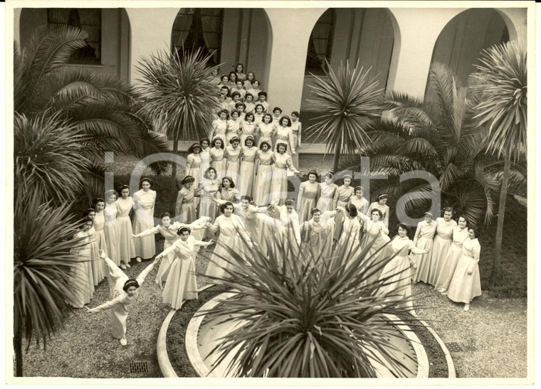 1950 ca ROMA Istituto Femminile - Alunne in un saggio di danza *Foto 18x13 cm