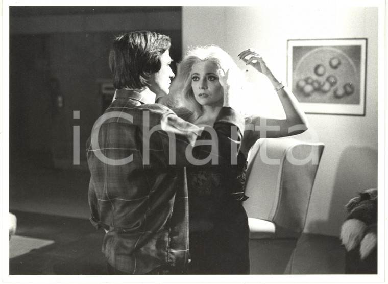 1986 RAI CINEMA "Atelier" - Lino CAPOLICCHIO con Mara VENIER sul set (7) *Foto