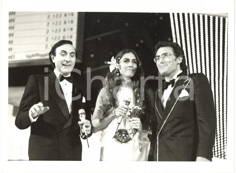 1984 FESTIVAL DI SANREMO Pippo BAUDO Romina POWER Al BANO sul palco *Foto 24x18