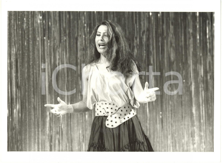 1985 ca ITALIA COSTUME Rosanna FRATELLO  sul palcoscenico (2) *Foto 24x18 cm