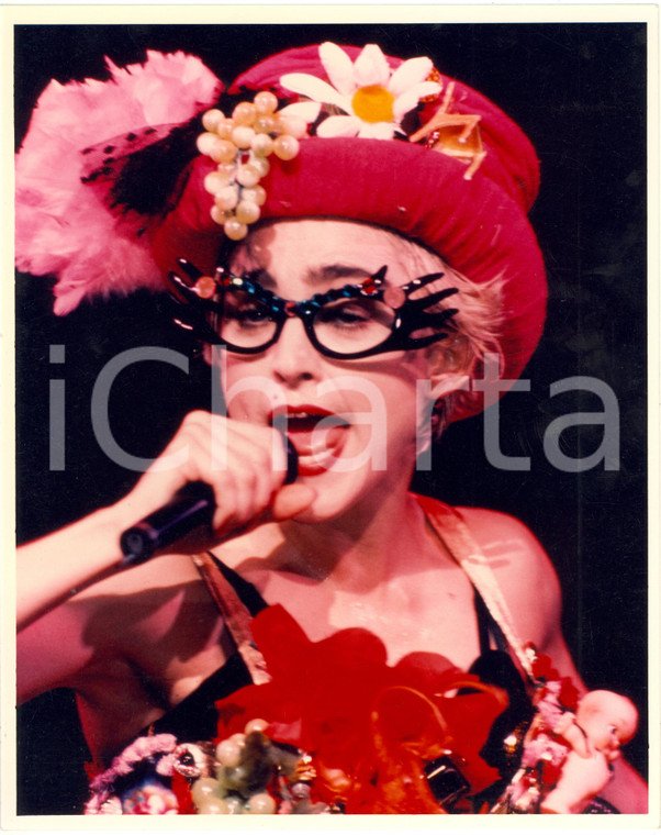 1987 MUSICA - MADONNA durante un concerto del Who's That Girl tour (2) *Foto
