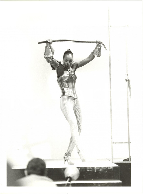 1985 RAI DUE "Il Tastomatto" - Amii STEWART con un abito metallizzato (2) *Foto