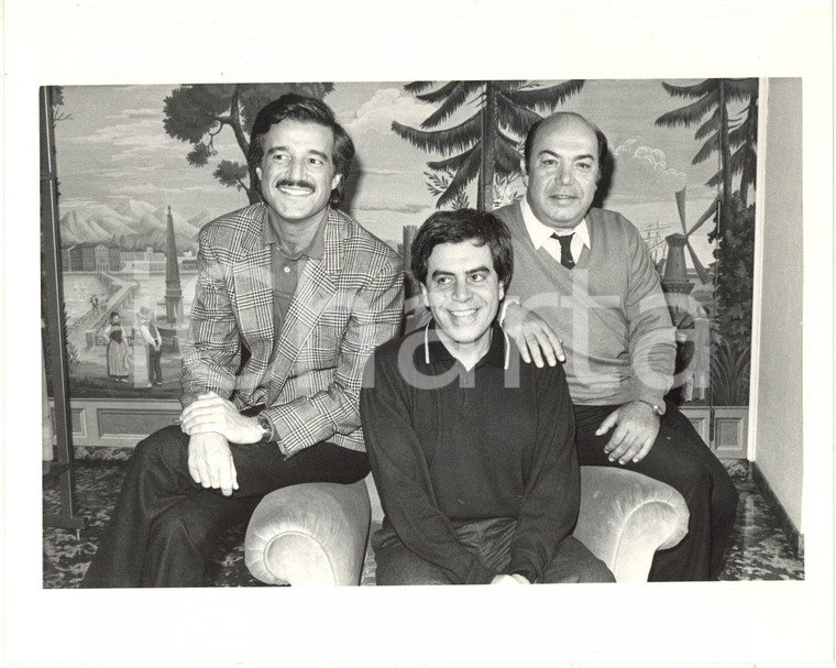 1985 MILANO Terrazza Martini - Christian DE SICA Enrico OLDOINI Lino BANFI *Foto