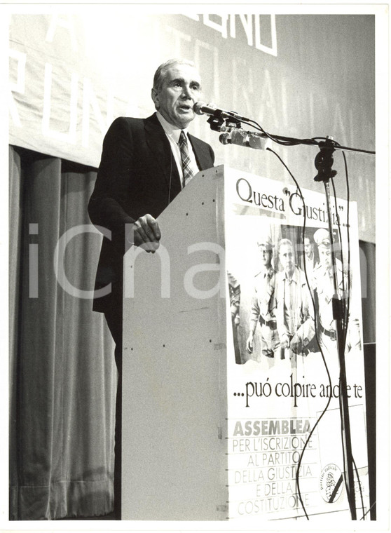 1985 ca POLITICA - Enzo TORTORA a un'assemblea del Partito Radicale (2) *Foto 