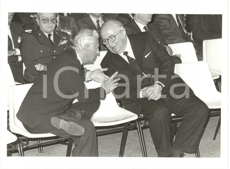 1985 ca ITALIA POLITICA - Gianni AGNELLI e Giovanni SPADOLINI a un convegno (2)