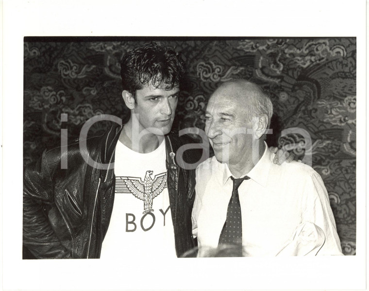 1987 VENEZIA MOSTRA DEL CINEMA - Rupert EVERETT con Giuliano MONTALDO (2) *Foto 