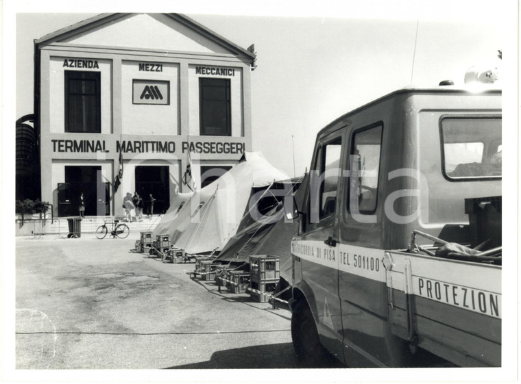 1991 LIVORNO - PROTEZIONE CIVILE PISA allestisce accettazione familiari vittime