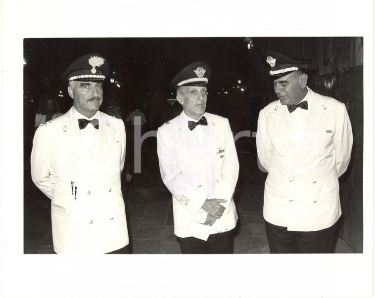 1985 ca ESERCITO - CARABINIERI Generale Roberto JUCCI a una serata di gala (4)