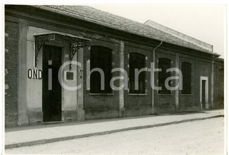 1940 ca NORD ITALIA Ingresso edificio OPERA NAZIONALE DOPOLAVORO (OND) *Foto