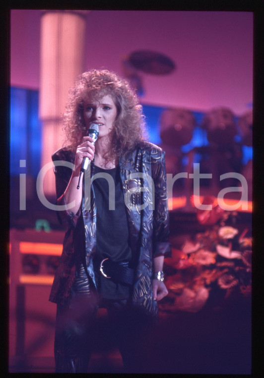 35mm vintage slide* 1986 FESTIVAL DI SANREMO Lena BIOLCATI sul palco 
