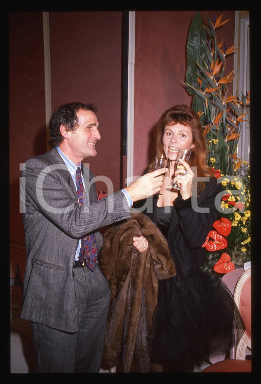 35mm vintage slide* 1985ca  Gino SANTERCOLE brinda con la moglie Melù (4)