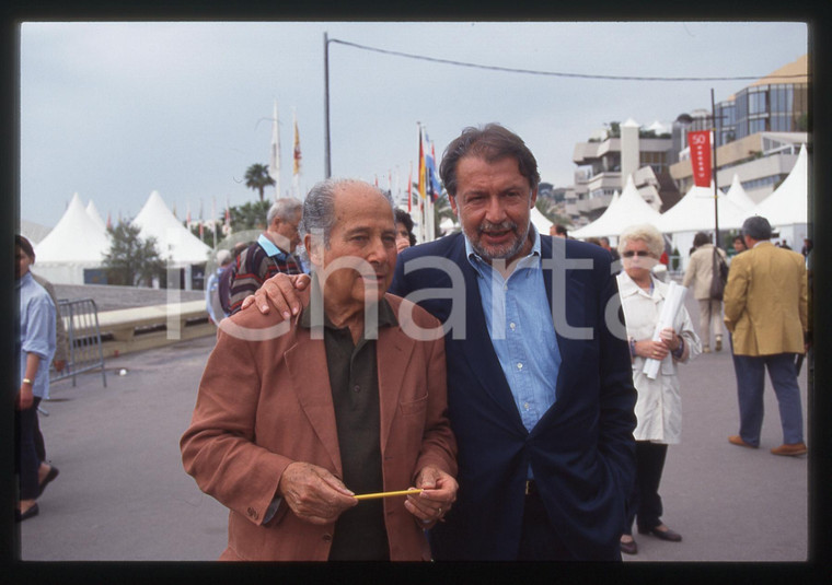 35mm vintage slide* 1997 (?) CANNES  Felice LAUDADIO con Gillo PONTECORVO (1)