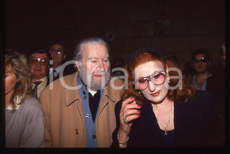 35mm vintage slide* 1994 PREDAPPIO Vittorio MUSSOLINI e Monica BUZZEGOLI (1)