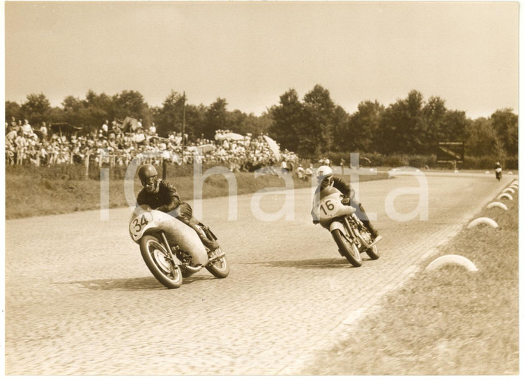 1953 MONZA GP DELLE NAZIONI Enrico LORENZETTI seguito da Werner HAAS Classe 250