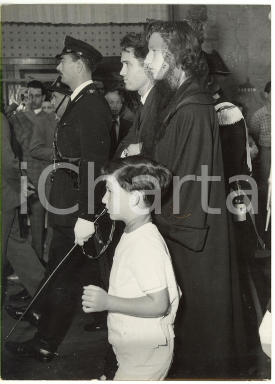 1954 TRENTO Funerali Alcide DE GASPERI Maria Romana con Paolo e Giorgio CATTI