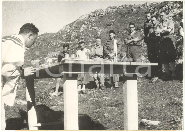 1953 LA PIERRE SAINT-MARTIN - Messa in suffragio dello speleologo Marcel LOUBENS