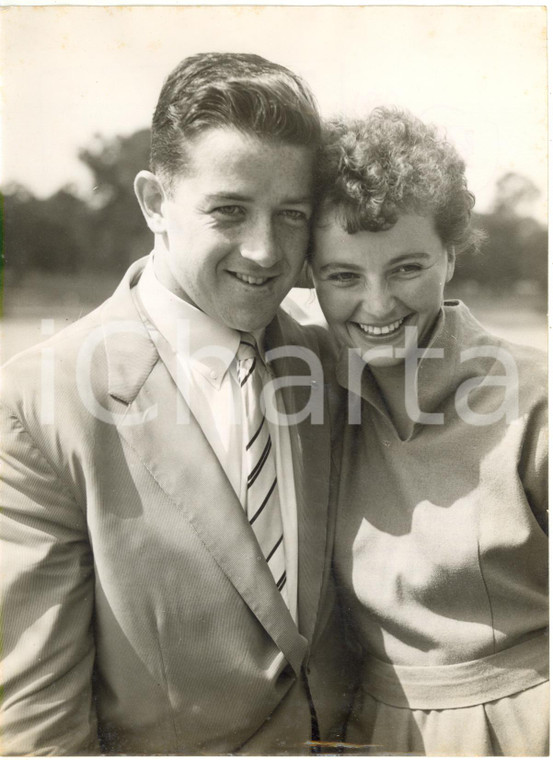 1957 LONDON Hyde Park - ATLETICA Sposi Harold CONNOLLY e Olga FIKOTOVÁ *Foto