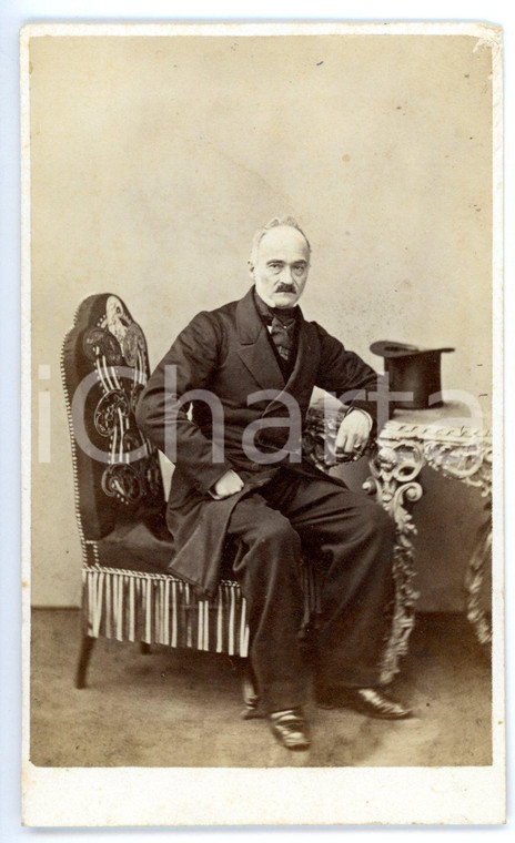 1870 ca TORINO Ritratto di uomo anziano in soprabito - Foto MONTABONE - CDV