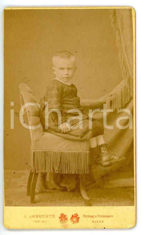 1880 ca TORINO Ritratto di bambino su una sedia *Foto A. AMBROSETTI - CDV