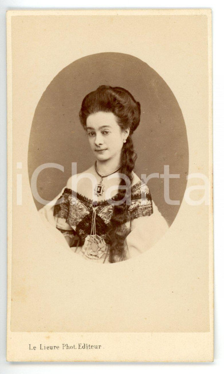 1870 ca TORINO Ritratto di giovane donna in abito ricamato - Foto LE LIEURE CDV