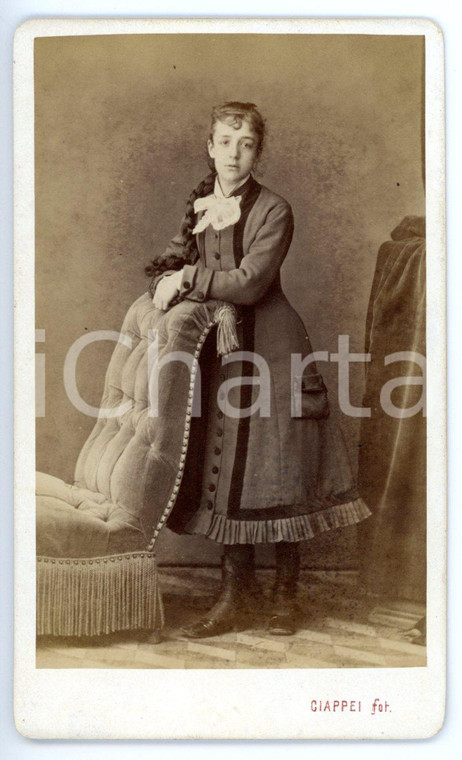 1870 ca GENOVA Ritratto di giovane donna con cappotto *Foto CIAPPEI - CDV