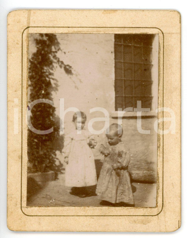 1900 ca ITALIA Bambini giocano in cortile *Fotografia VINTAGE - CDV