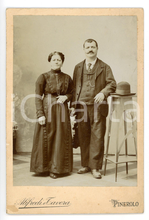 1900 ca PINEROLO Ritratto di una coppia di coniugi - Foto ALFREDI & TAVERA 11x16