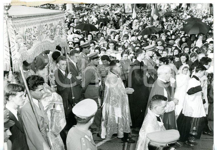 1953 TORINO XIV Congresso Eucaristico - Card. Ernesto RUFFINI in processione