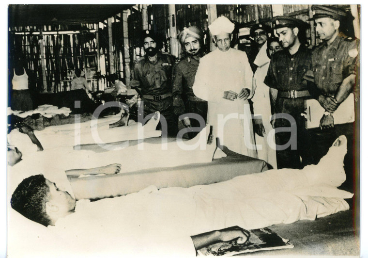 1962 TEZPUR Guerra sino-indiana - Sarvepalli RADHAKRISHNAN in ospedale da campo