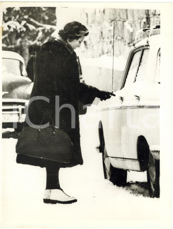 1959 OSLO NORWAY - Miss Sonja HARALDSEN sale in auto *Fotografia 15x20