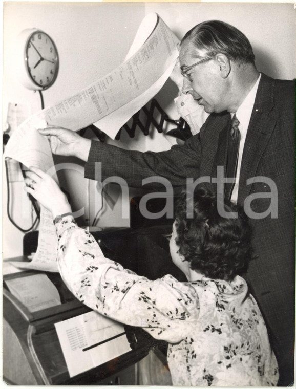 1953 BONN GERMANY Bundestag election - Results transmitted simultaneously *Foto