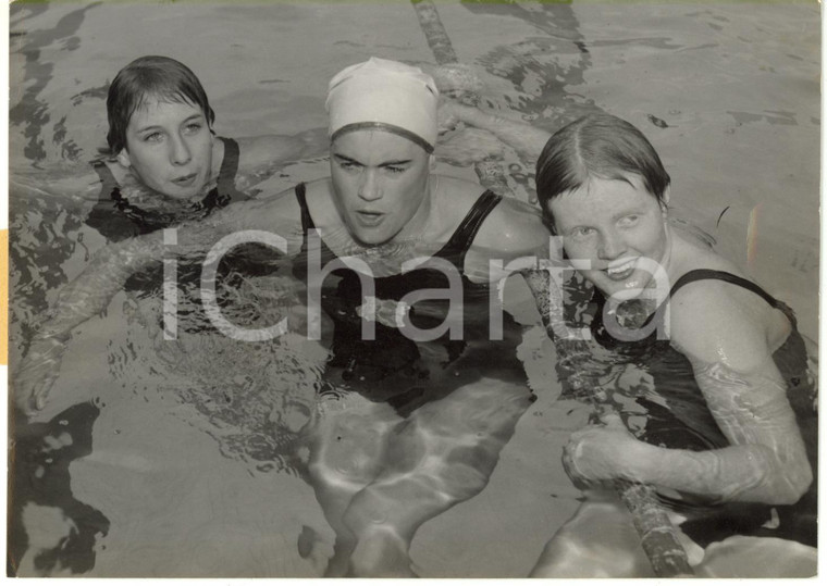 1962 PARIS Championnats de natation - Dawn FRASER Alva COLQUHUON Lorraine CRAPP