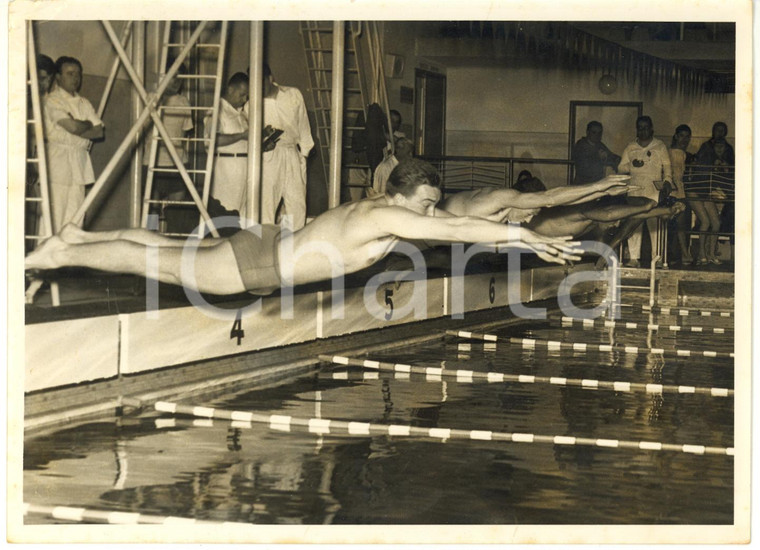 1960 ca ITALIA Campionati NUOTO - Partenza gara 400 metri stile libero maschile