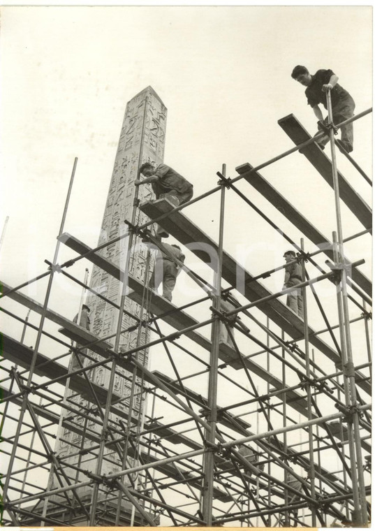 1959 PARIS Place de la Concorde - Construction tribune pour fête du 14 JUILLET