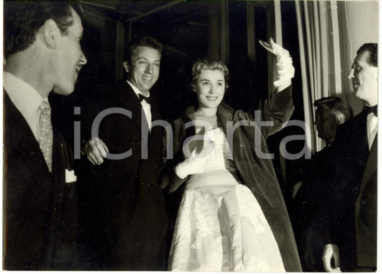 1956 SANREMO - Edy CAMPAGNOLI e Mike BONGIORNO al gala del RALLY DEL CINEMA