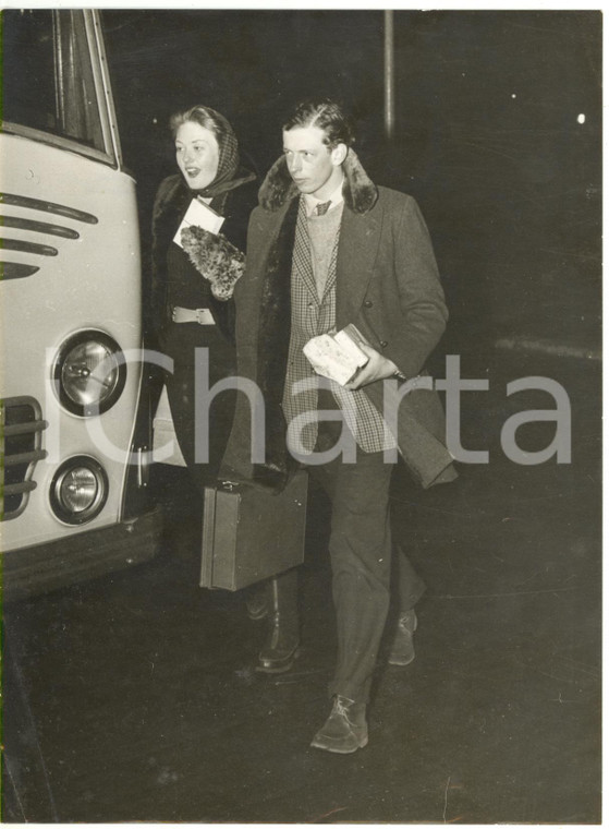 1956 LONDON Airport - DUKE EDWARD of Kent back from a holiday in Switzerland 