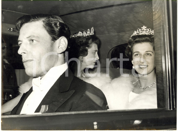 1963 LONDON Princess Alexandra of Kent and Angus OGILVY leave Kensington Palace