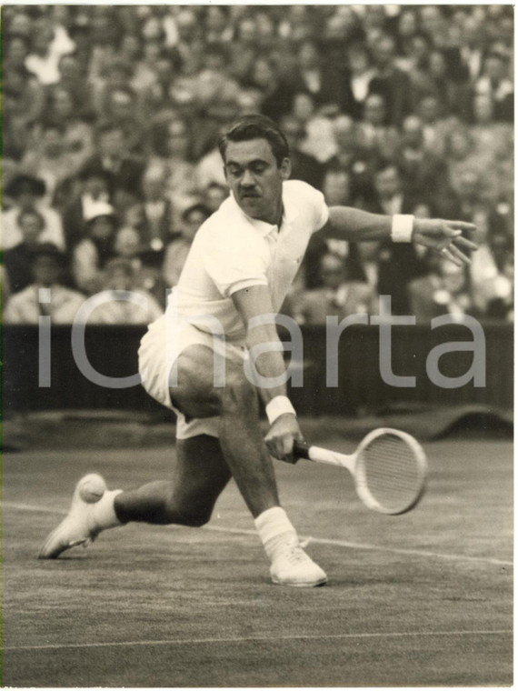1955 LONDON WIMBLEDON Centre Court - Kurt NIELSEN vs Tony TRABERT *Photo 15x20